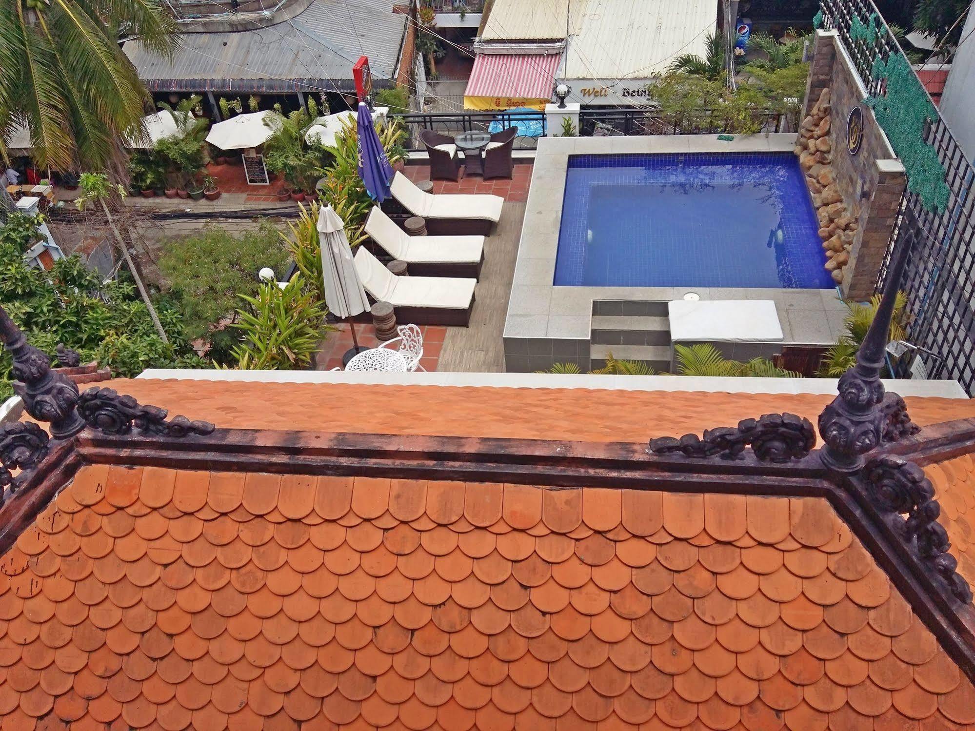 Number 9 Hotel Phnom Penh Exterior foto
