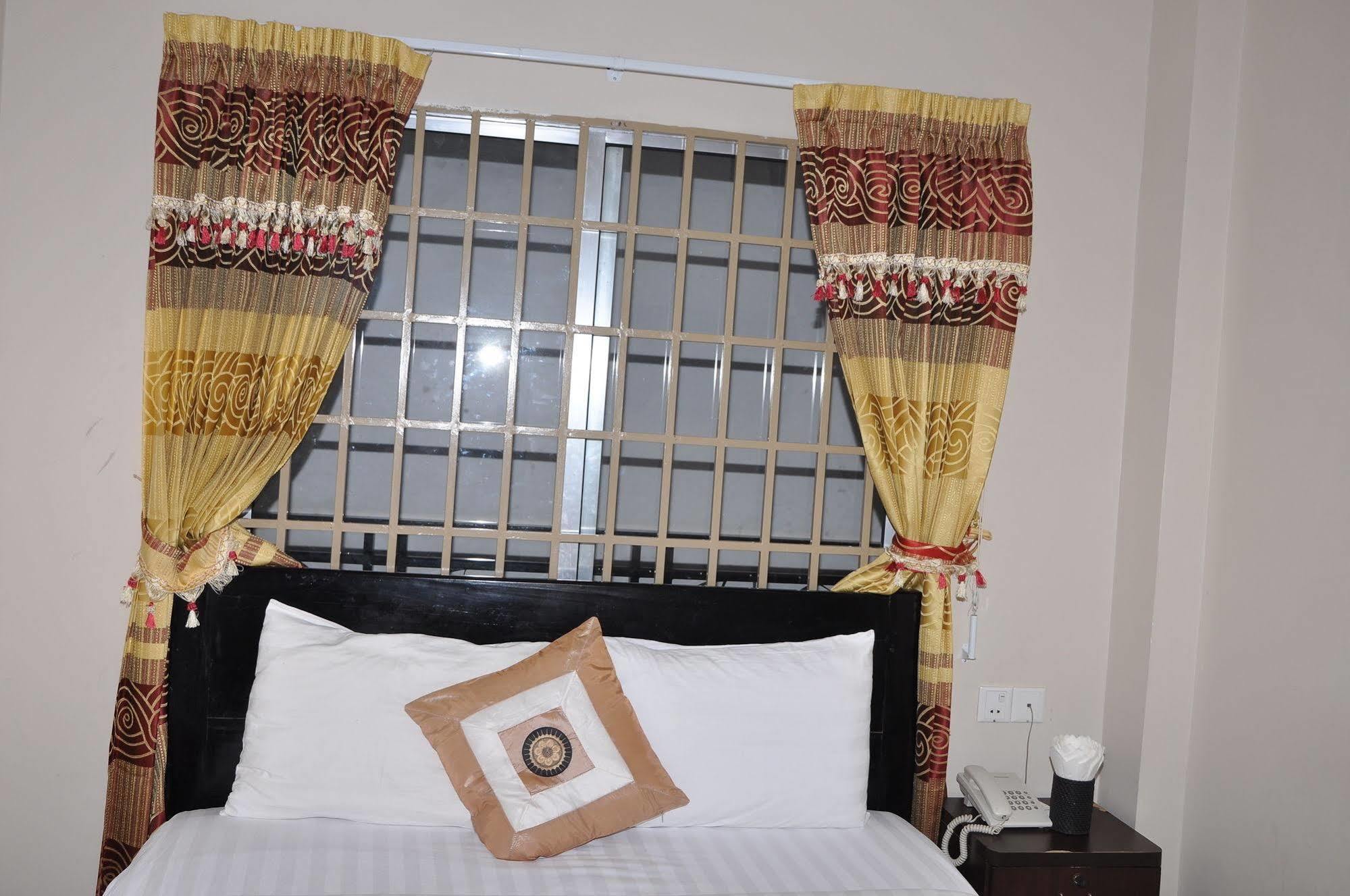 Number 9 Hotel Phnom Penh Exterior foto